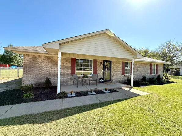 3215 Charles Jackson St, Dalzell, SC 29040