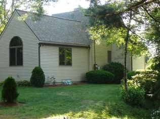 4 River Rd, North Brookfield, MA 01535