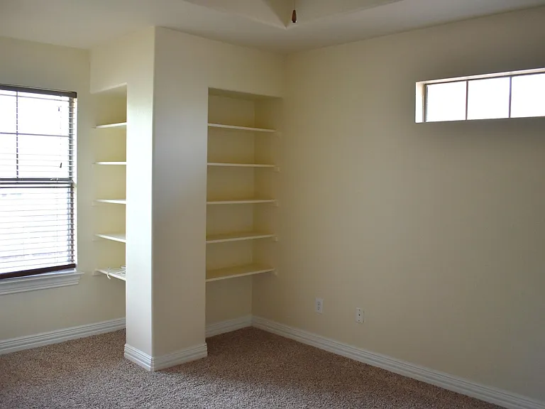 1216 Plaza Way — Photo 9