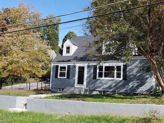 2nd image of 2208 Breton Dr