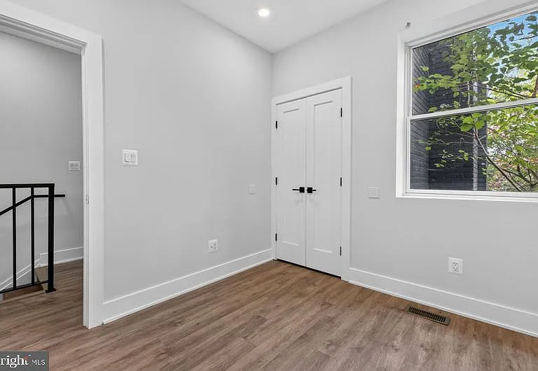 213 Seaton Pl NE #2 — Photo 23