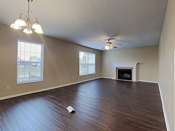 3rd image of 5720 Petersburg Pkwy