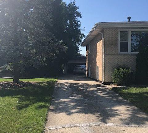 2nd image of 10626 S Vicky Ln