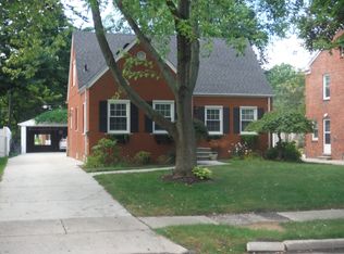 309 Kerby Rd, Grosse Pointe Farms, MI 48236