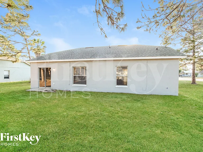 1201 Schumann Dr — Photo 14