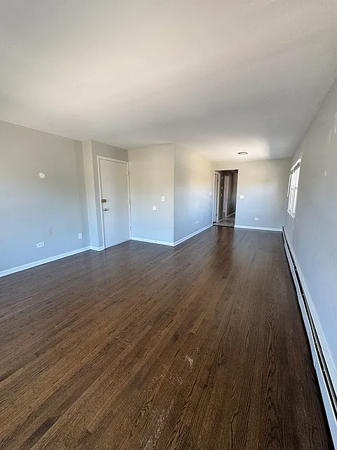 3 bed, 1.5 bath, 1600 sqft, $2,200 — Photo 2