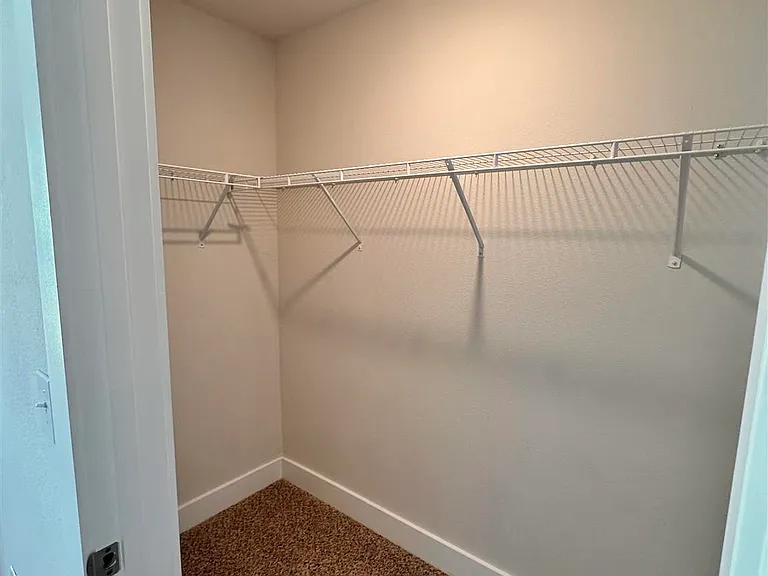 1542 Iroquois Ct — Photo 14