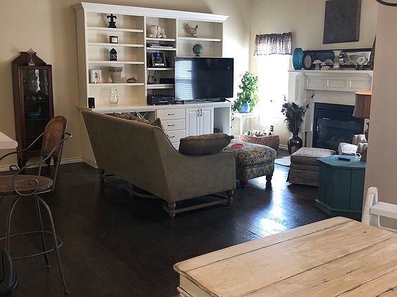 5th image of 801 S Greystone St