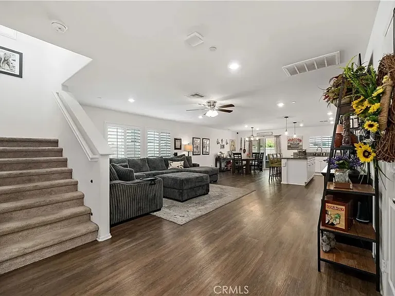 23049 Old Lake Dr — Photo 1