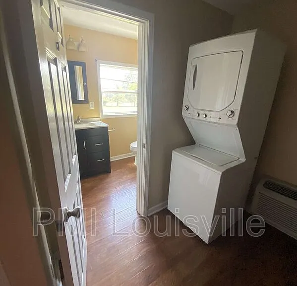 1302 Main St #C — Photo 1