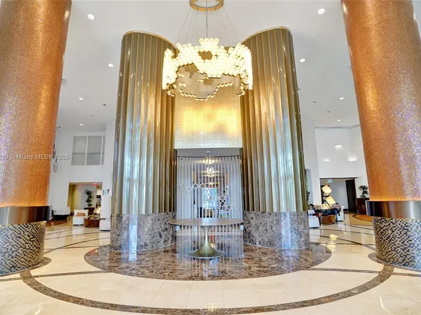 18001 Collins Ave #2308, North Miami Beach, FL 33160
