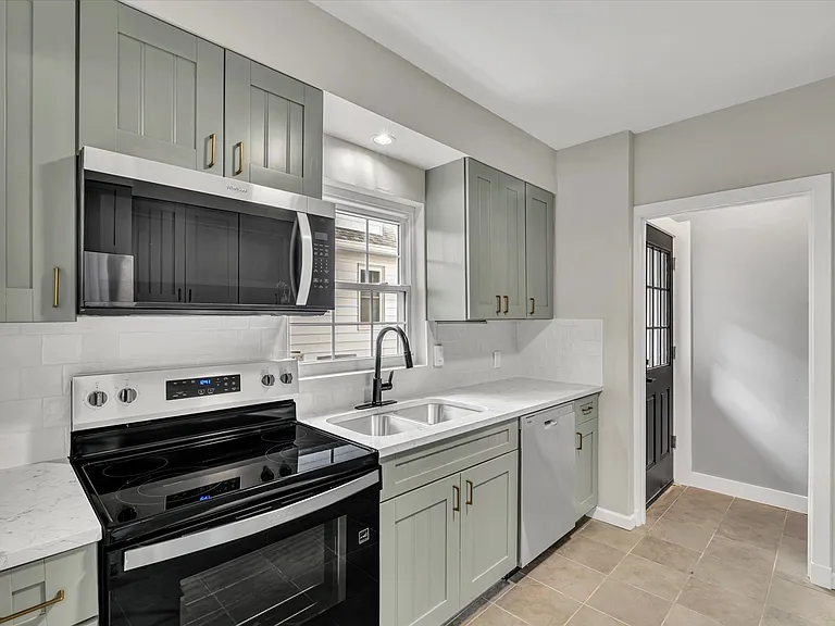 1708 Woodland Ave — Photo 21