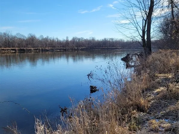 22nd Avenue Rd, Vinton, IA 52349