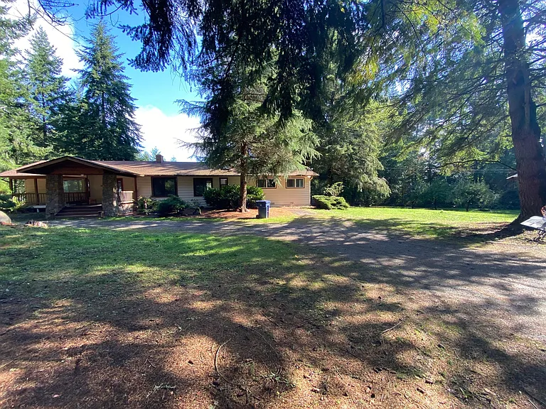 557 Waynes Ridge Cir — Photo 1