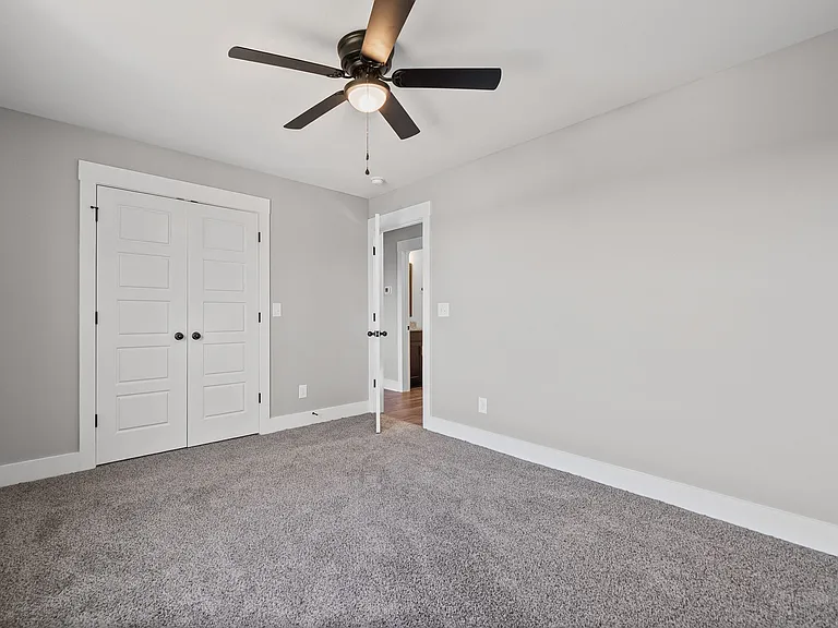705 Eva Agnes Ave — Photo 8