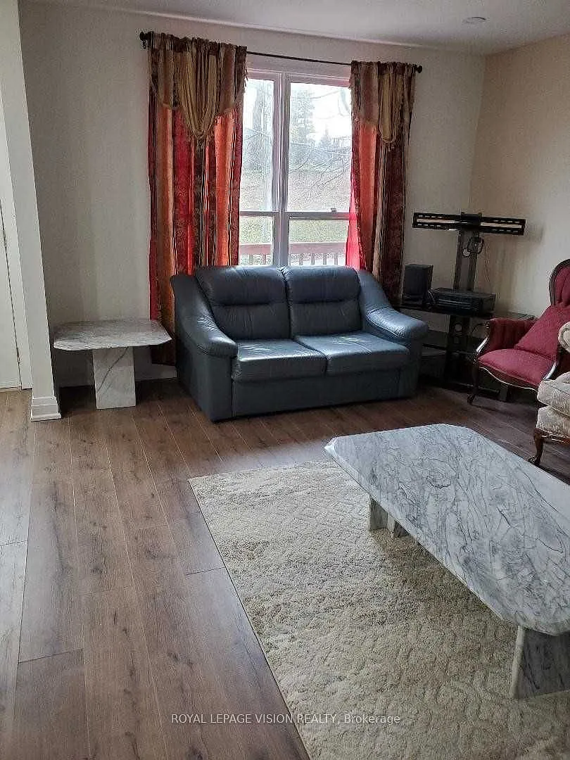 3 bed, $1,950 — Photo 4