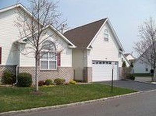 8 Constantine Way, Mount Sinai, NY