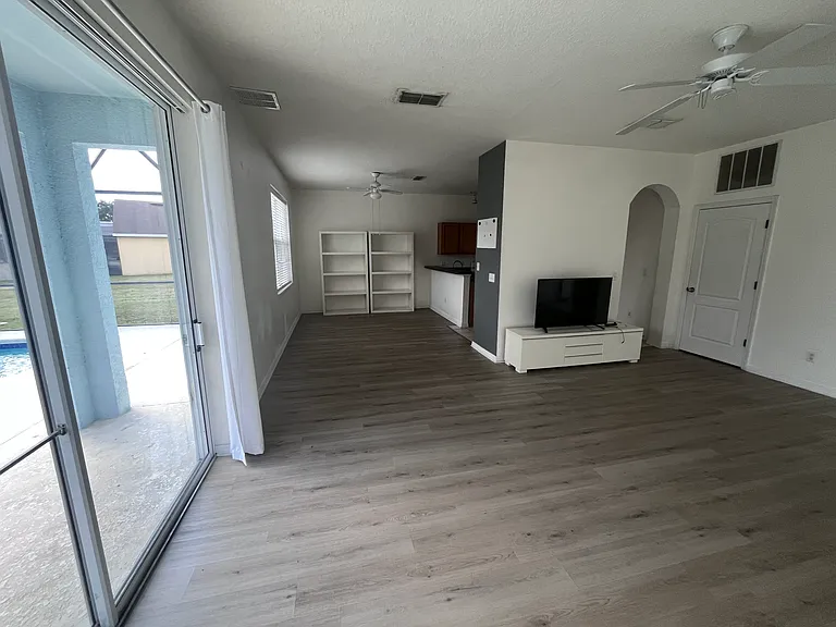 1024 Sandy Ridge Dr — Photo 6