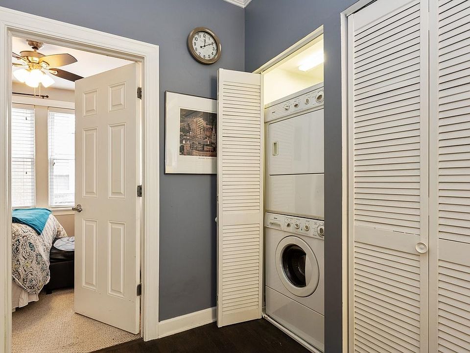 1st image of 536 W Belmont Ave #1S