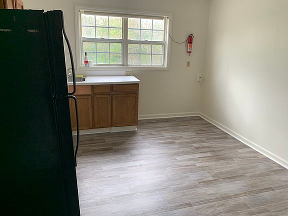 5th image of 3804 Spring Garden St Suite G