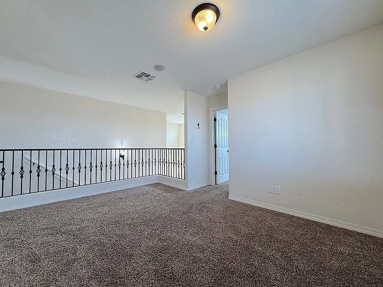 2068 Robert Minnie Pl — Photo 28