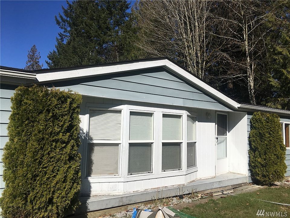 1st image of 1332 NE Steele Creek Dr