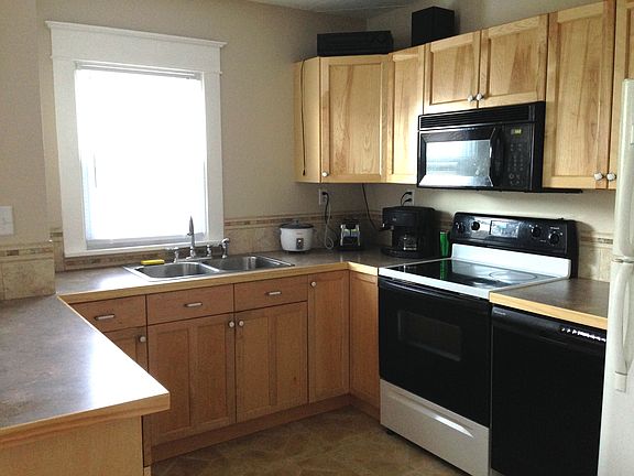 3rd image of 263 Tremaine Ave