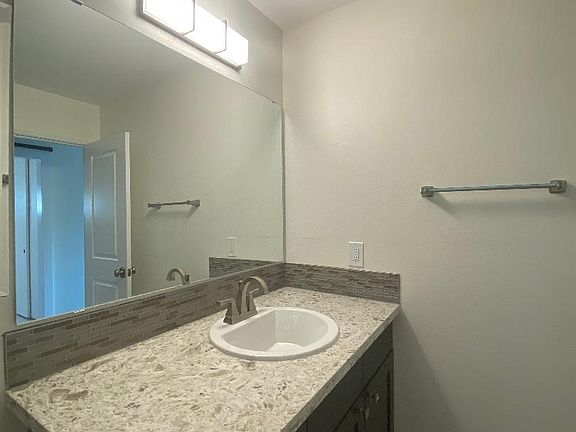 5th image of 9922 Lake Washington Blvd NE #16
