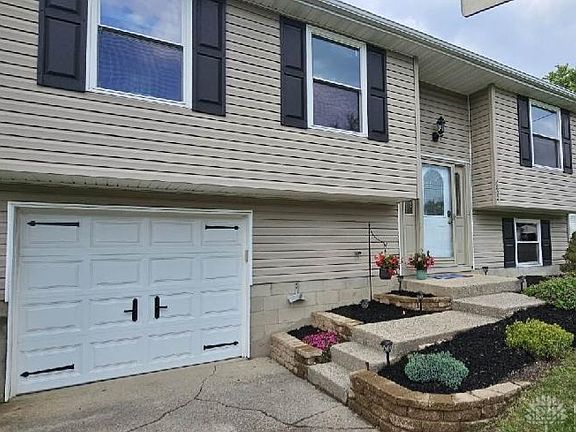2nd image of 2800 Greenbrook Ln