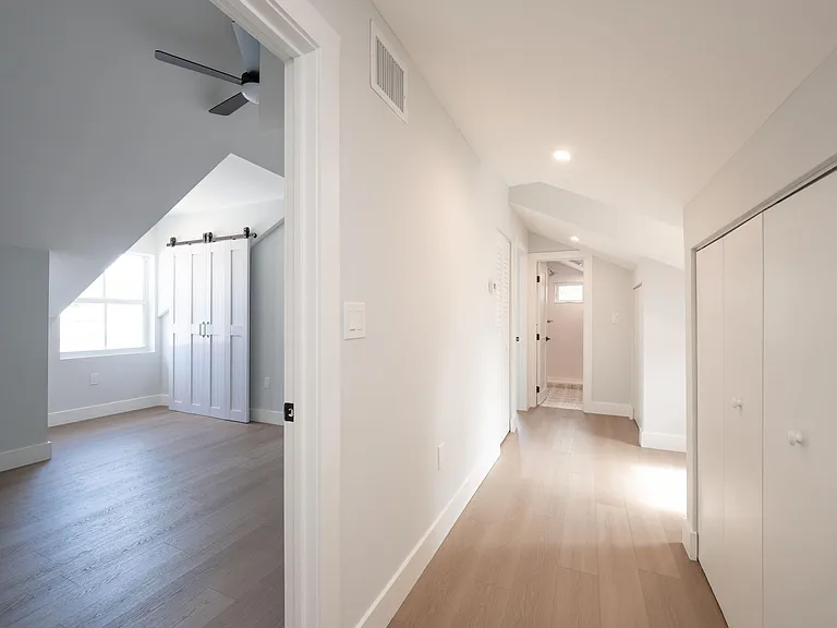 1315 William St — Photo 16