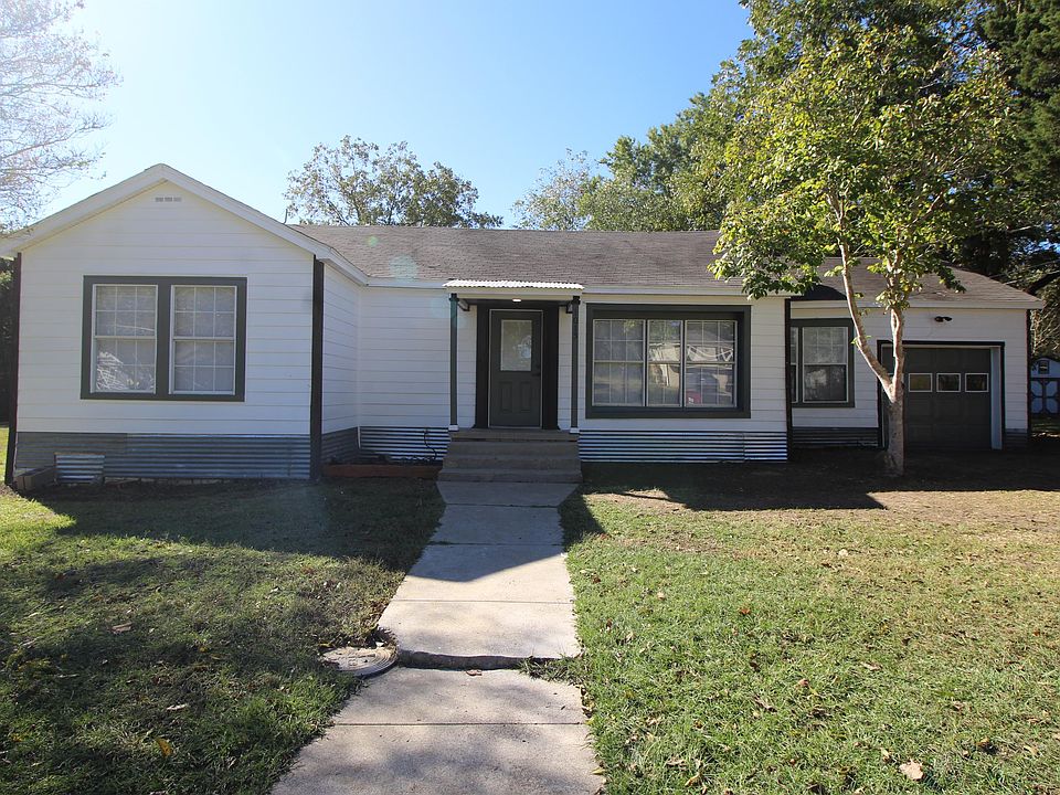 1st image of 1015 W Kuykendall St