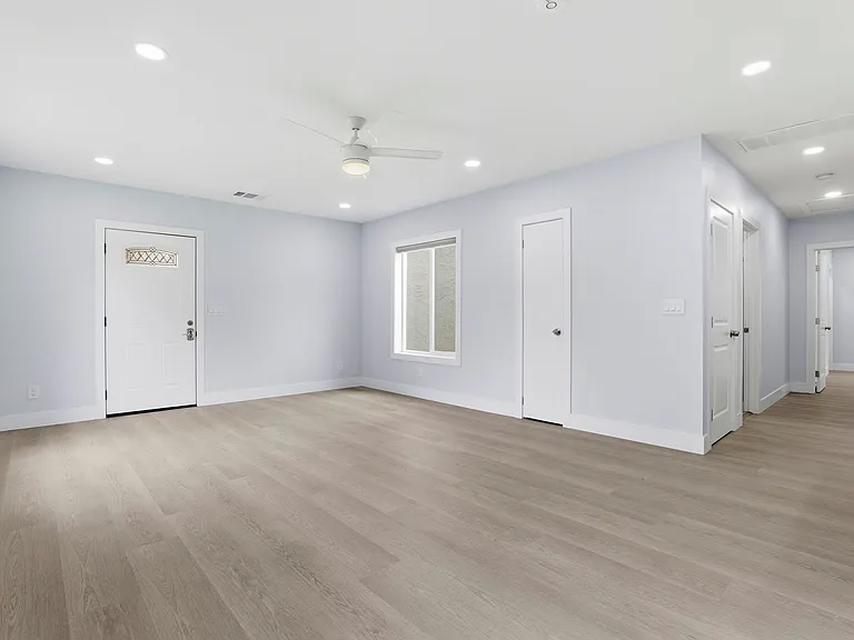 1802 Ponca Ct — Photo 4
