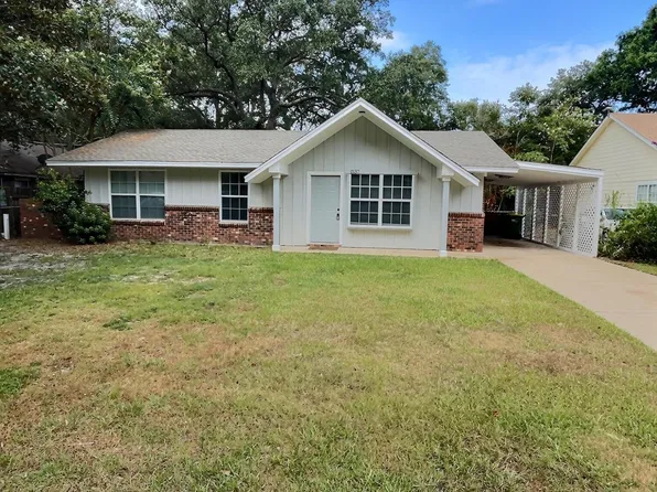 1537 S 10th St, Ocean Springs, MS 39564