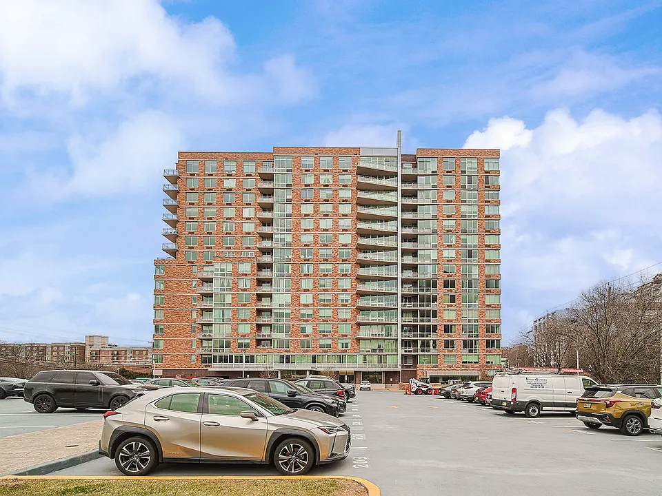 612 Hudson Park #612
