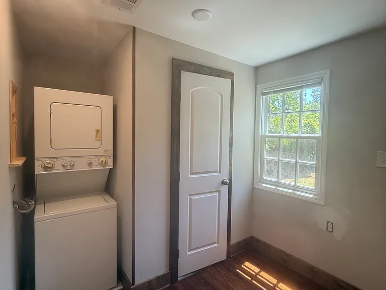 FABULOUS BONUS ROOM WITH WASHER/DRYER & NEW HALF BATH