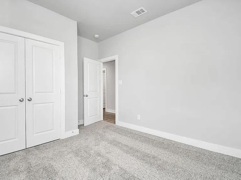 21047 Bay Village Dr #B — Photo 40