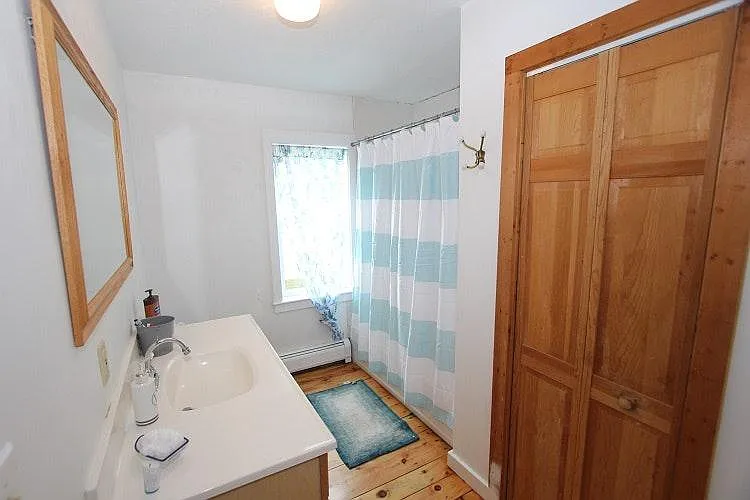 110 Knott Ave — Photo 9