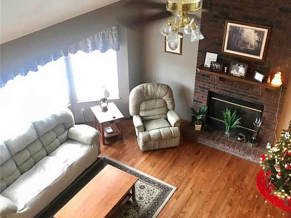 4th image of 10200 Tesson Valley Ct
