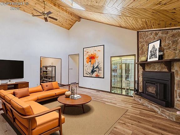 5th image of 2490 Kendallwood Dr