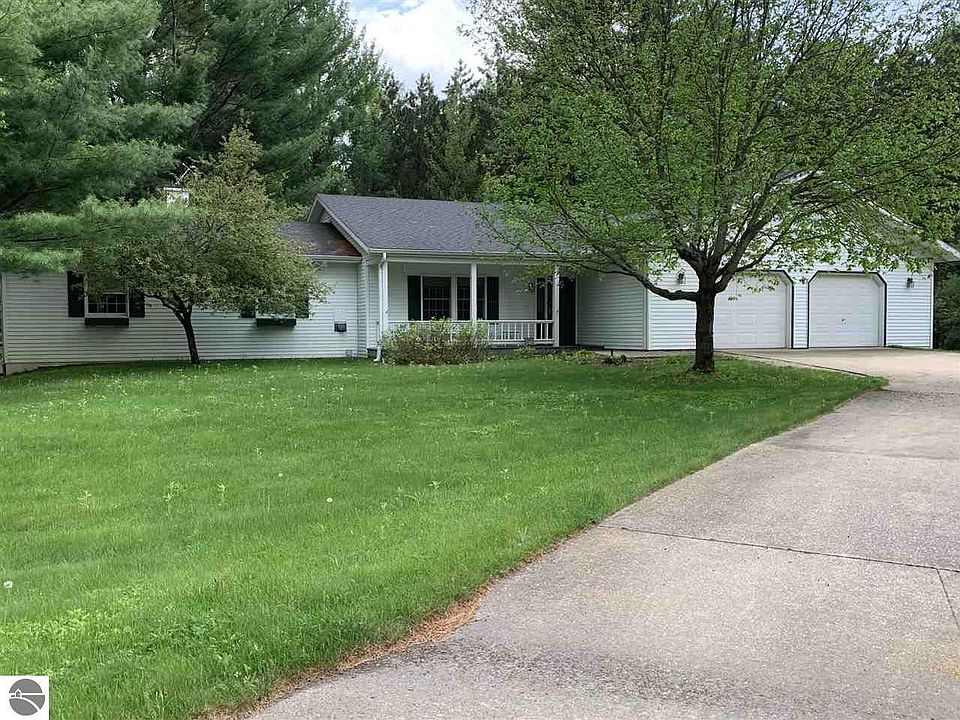 1st image of 8216 Cherry Ln