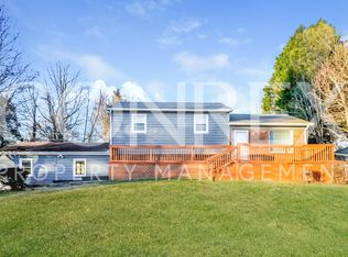 4605 Royal Gate Rd, Winston Salem, NC 27101