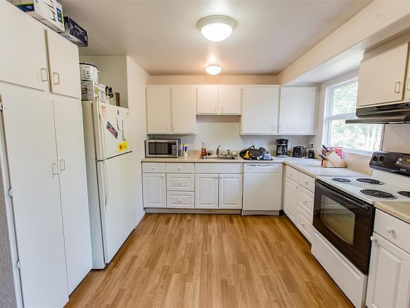 2nd image of 518 Ketchikan Ave