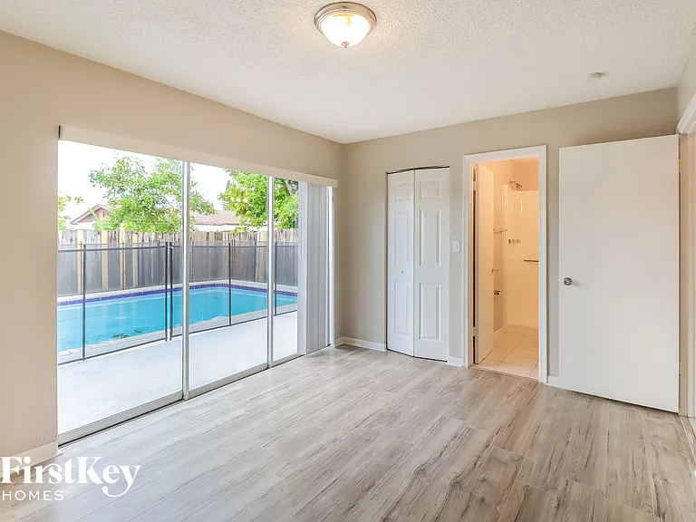 7701 SW 7th Ct — Photo 9