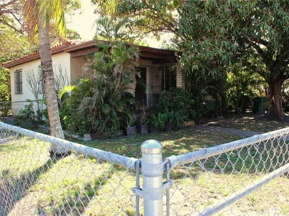990 E 19th St, Hialeah, FL 33013