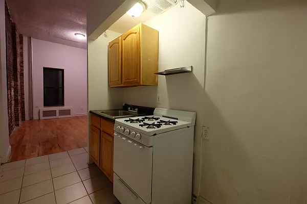 Rented by Keller Williams NYC | media 49