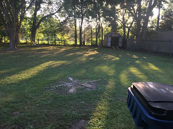 3rd image of 115 Dayna Dr