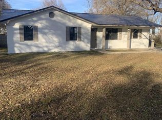 1211 E 1st St, Belzoni, MS 39038