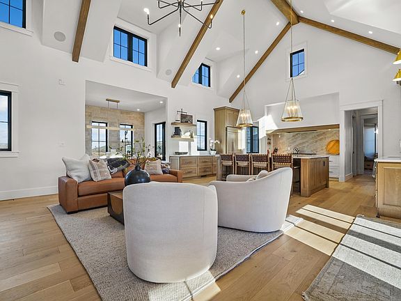 4th image of 660 Box Canyon Ct