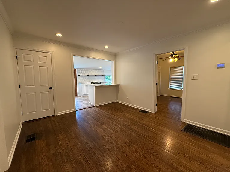 5205 Park Ave — Photo 7