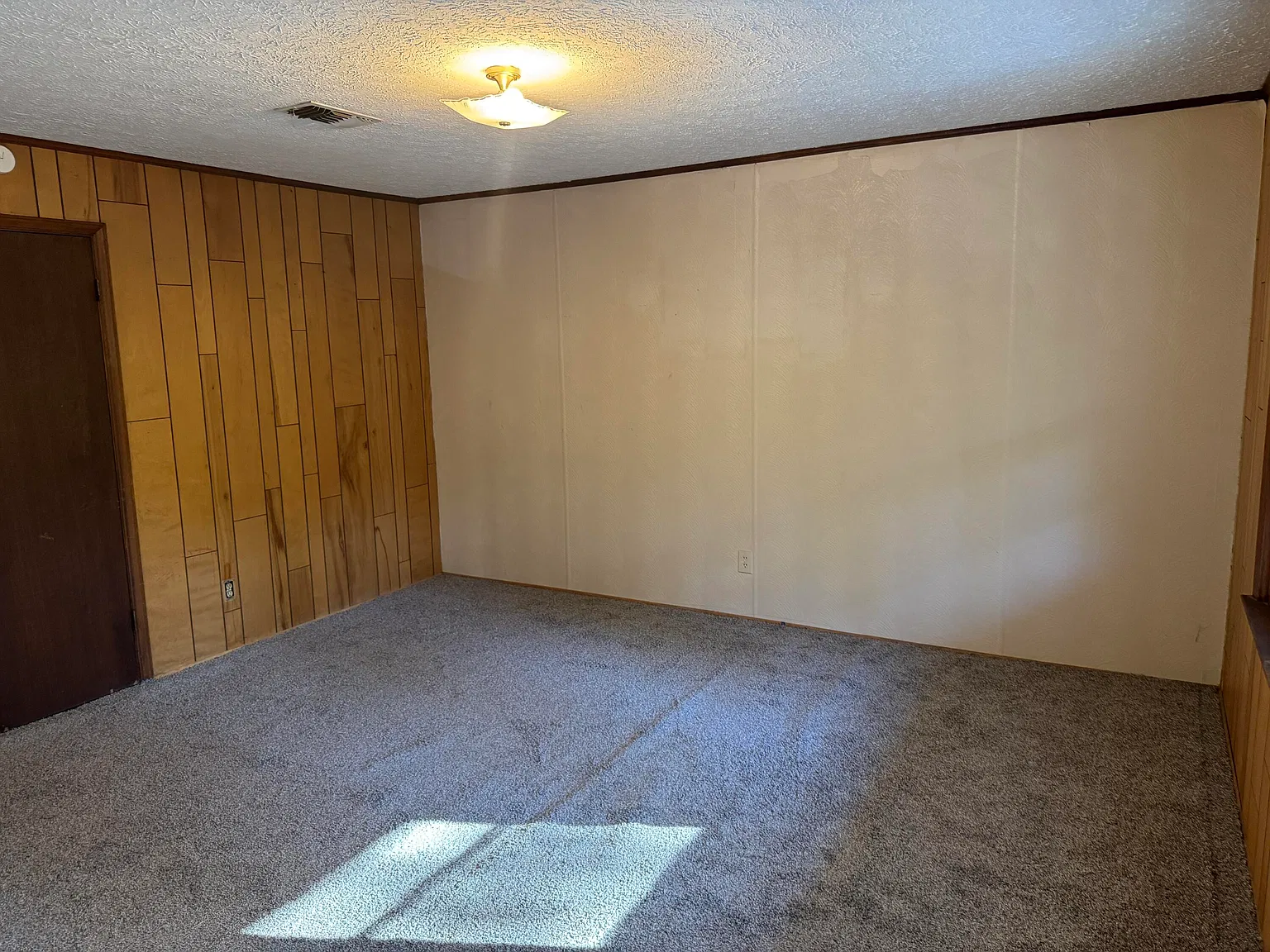 245 College Park Dr — Photo 3